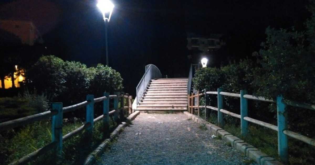 Bari, niente spazi per i giovani: �Ma di notte ci intrufoliamo nel Parco�